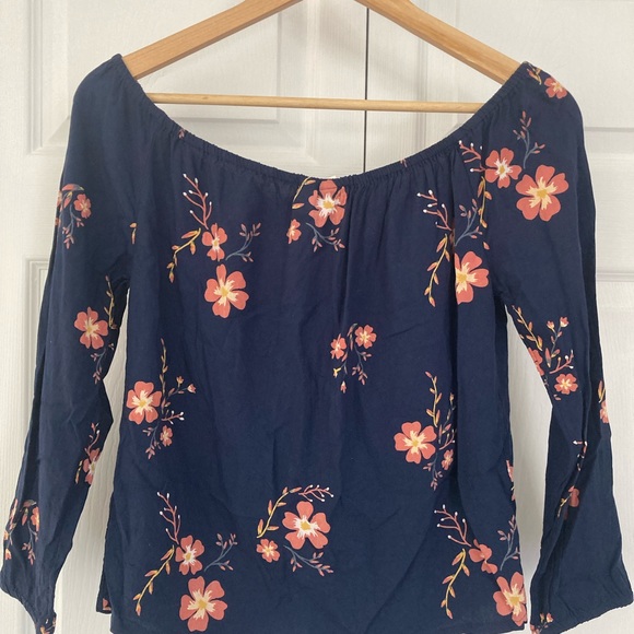 Roxy off the shoulder top - Picture 3 of 5